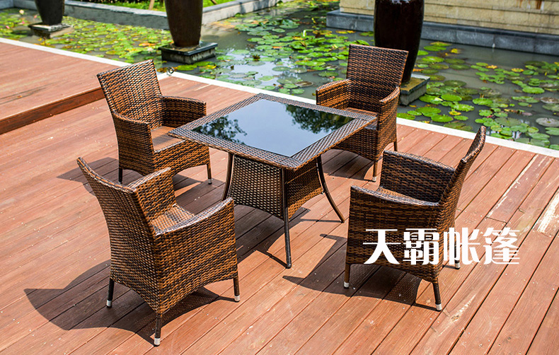 想要露臺/花園/后院成為風景，戶外家具的選擇很重要