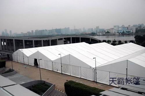 大型篷房和鋼結構對比，哪個性價比更高？